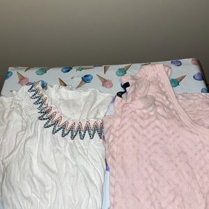 Bundle Alert 🚨 Gap Pink &White Summer Tops…